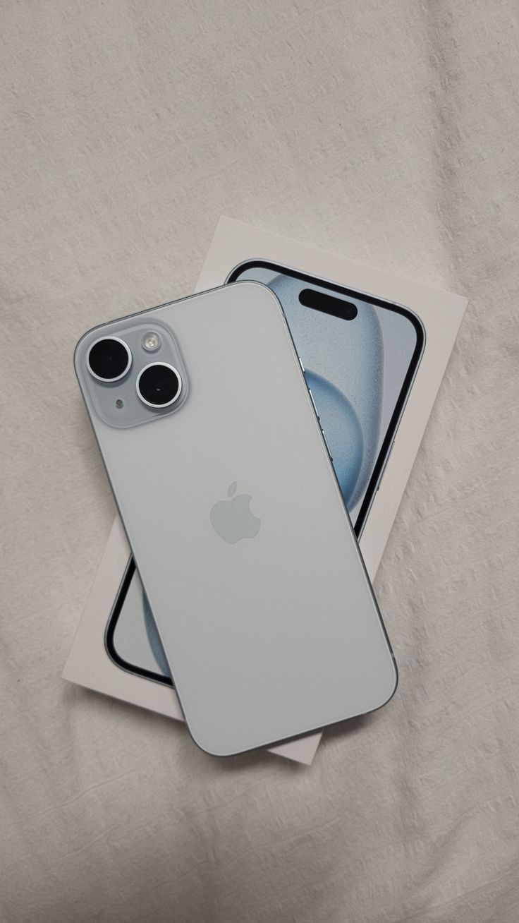 iPhone 15 simple